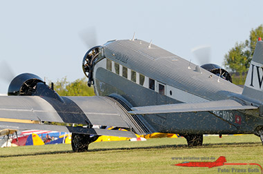 Junkers Ju 52 (HB-HOS) der Ju-Air startet zum Rundflug