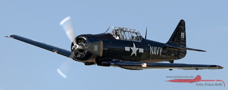 North American AT-6C-NT Texan „Miss Goosebay“ (S/N 42-43899, Baujahr 1942, modernisiert auf T-6G-NF, neue S/N 49-3357, Kennzeichen N 6593 D